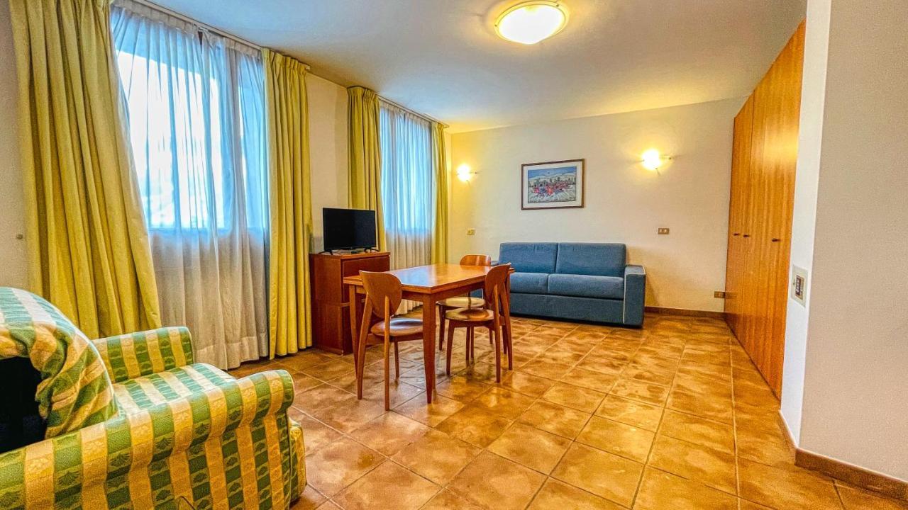 Appartamento Smith Arneis - Affitti Brevi Italia Бардонеккія Екстер'єр фото